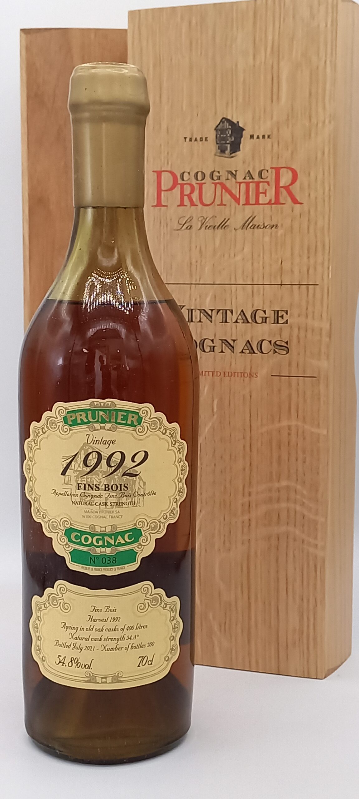 COGNAC FINS BOIS MILLESIME 1992 EN COFFRET BOIS MAISON PRUNIER